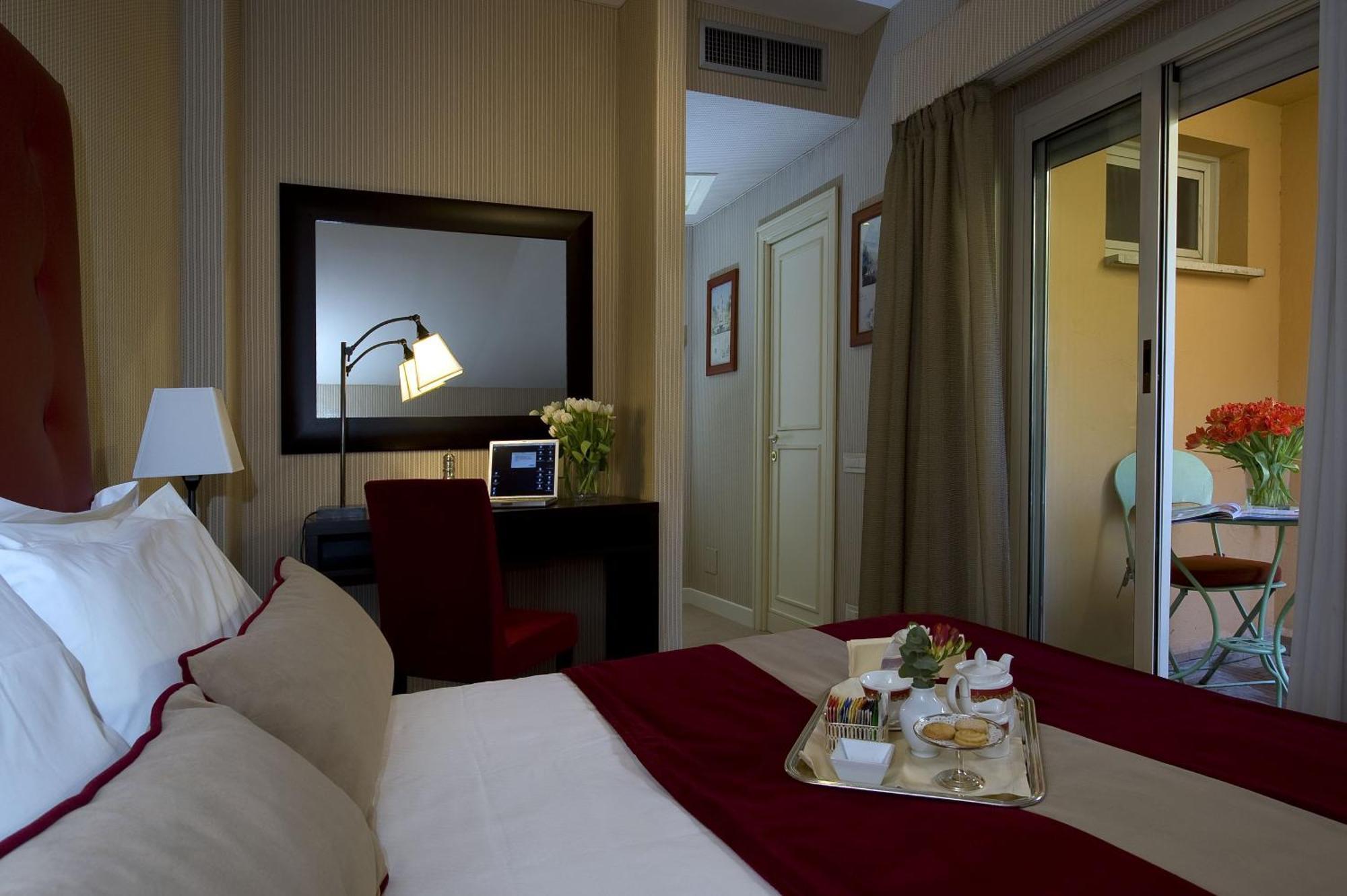 Hotel Dei Borgognoni — Photos 1